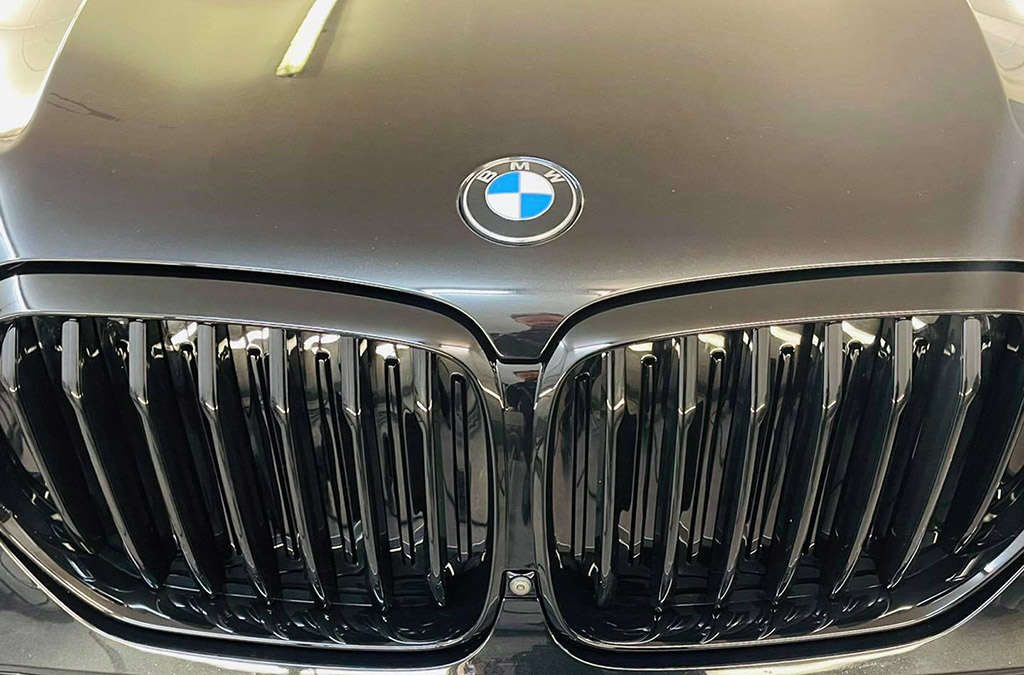 BMW X5 Customisation, Deep Gloss Black